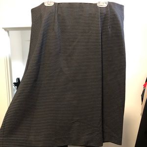 Amanda & Chelsea pencil skirt with stripes